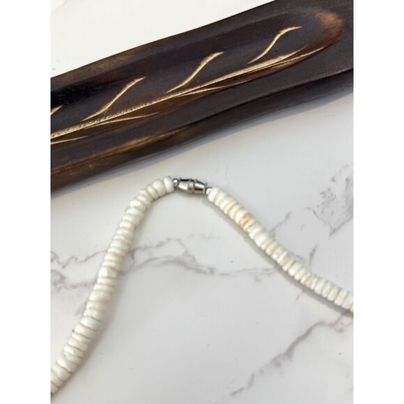 Vintage Puka Shell & Glass  Choker Necklace - Picture 3 of 5